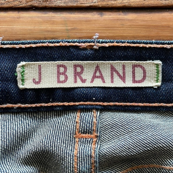 EUC J BRAND sz26 cropped “the skinny” Jeans in “”ink” excellent condition! - Picture 3 of 7